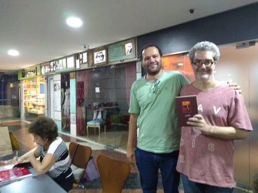 andreluizpinto - O jornalista Fernando Andrade dialoga no lançamento do livro  Migalha, do poeta André Luiz Pinto