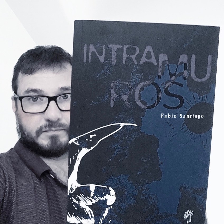 FABIO INTRAMURO - ENTREVISTA | Fernando Andrade entrevista o poeta Fabio Santiago