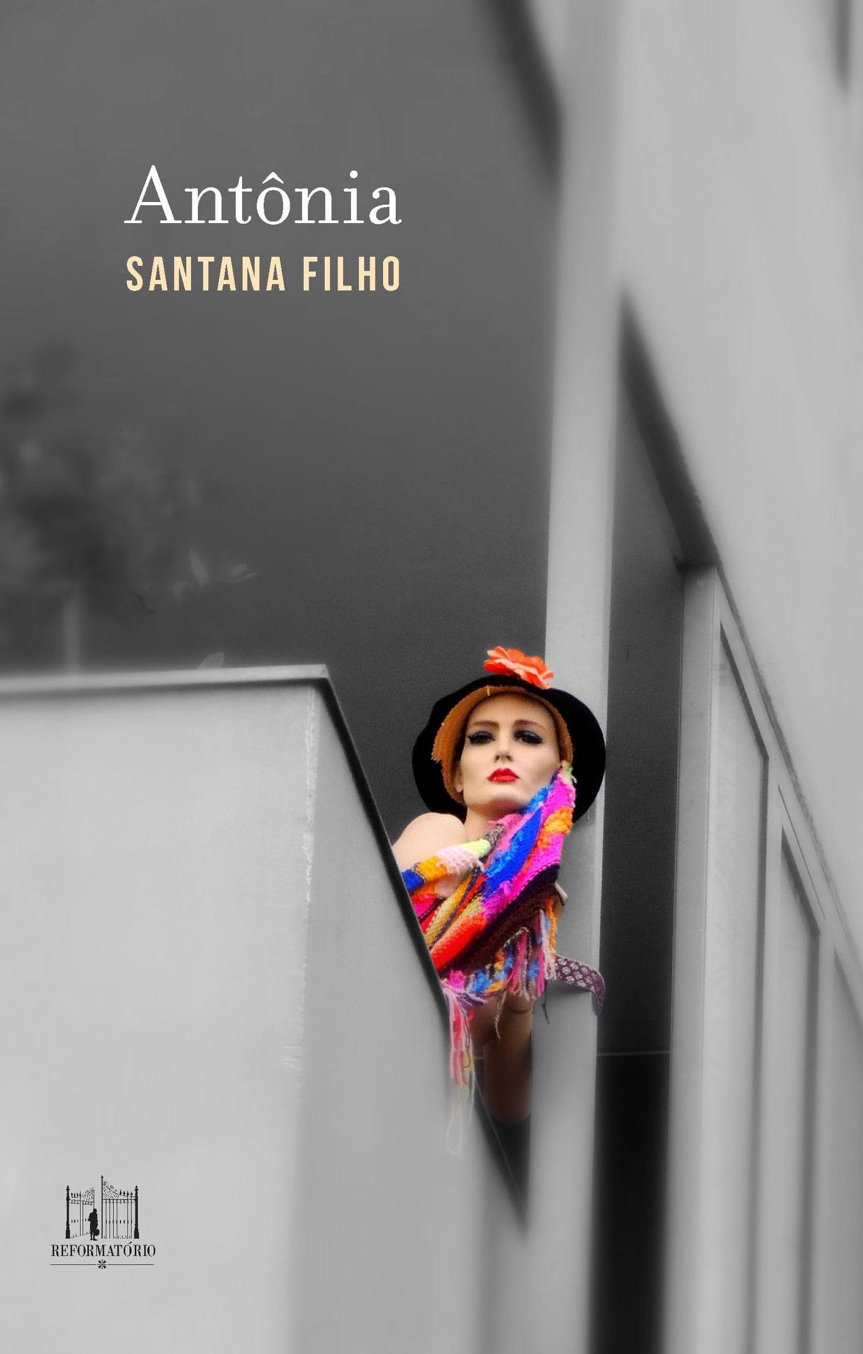 Antonia Santana Filho - Romance Antônia recita a vida como uma poética de encontro na escrita e na arte | por Fernando Andrade
